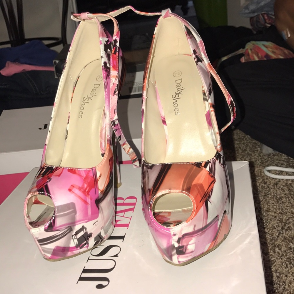 Multi color heels